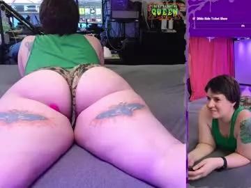creepycrawlyqueen on Chaturbate 