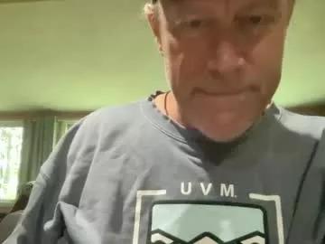 dudeinnh on Chaturbate 