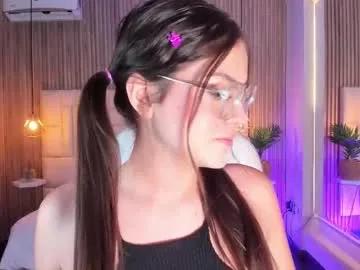 dulcevela on Chaturbate