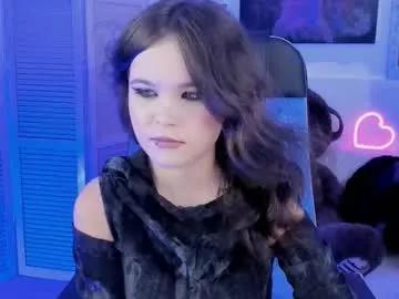 elainebeness on Chaturbate