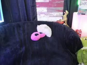elle4you on Chaturbate 