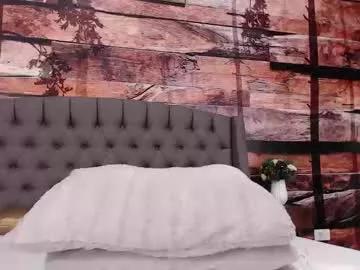 elle_luv on Chaturbate 