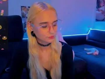 elli_26 on Chaturbate 