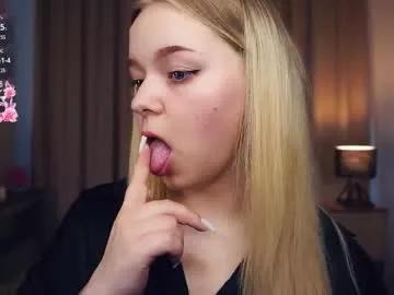 emelianae on Chaturbate 