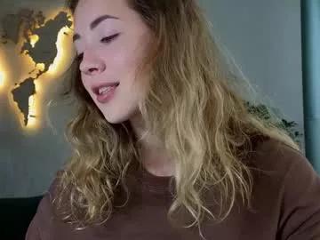 emmi_rosee on Chaturbate 