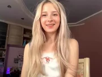 evaqt — Hi! im Eva and im #new here! GOAL:Wet my top with water #18 #skinny #shy #lovense [0 tokens remaining]