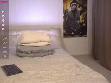 evelina_fox on Chaturbate