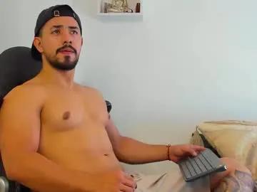 ezzio_scolaro on Chaturbate