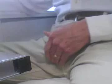 freeballerbrian on Chaturbate 