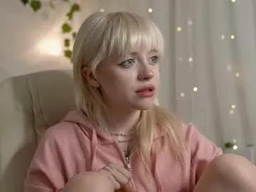 fuckin_cassie on Chaturbate
