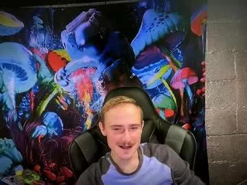 greenlungs8195 on Chaturbate 