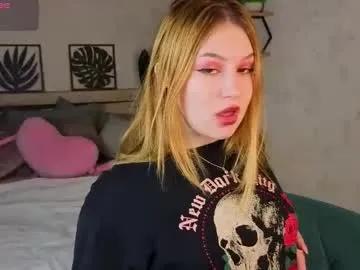 harmony_mills — GOAL: suck fingers [22 tokens remaining] so cuite, but so horny  #cute #18 #puffynipples #smalltits #saliva