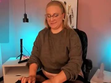hollie_joliie on Chaturbate