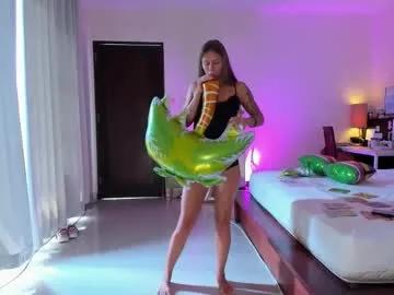 holy_khloe on Chaturbate