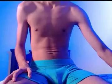 isaaclatino on Chaturbate 