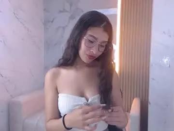 isabella_blue_tf on Chaturbate