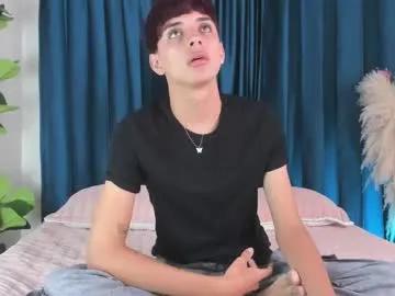 jack_noir — Make me cum... Hello nice to mee you!! new boy here #new #cute #18 #latino #gay [993 tokens remaining]