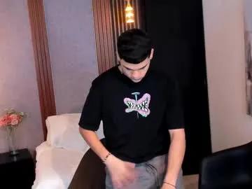 james_jonnes on Chaturbate