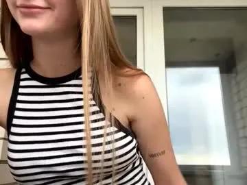 jinnyjaquins — GOAL: slaps my ass [24 tokens remaining] Hi everyone my name is Jinny I'm new here but I really like to play  #feet #blonde #18 #teen #new