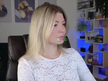 julia_cute_ on Chaturbate