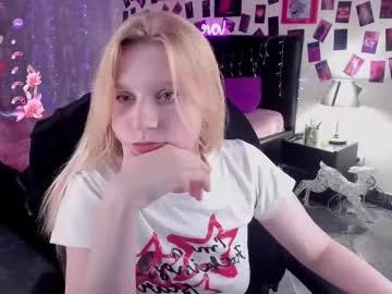 karambamoon on Chaturbate 