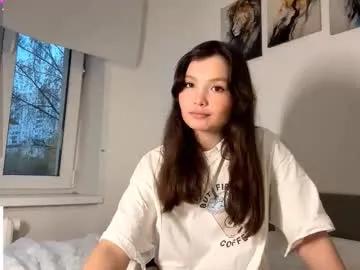 kassandrataulbee — GOAL: Take off my shorts [634 tokens remaining] <: I'm Kira, I'm feeling playful today... Join me? #skinny #asian #18 #shy #new