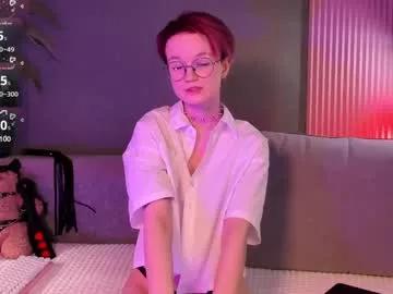kiki_blue_eyes on Chaturbate 