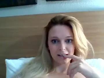 kristaholland122 — Freechat on Chaturbate