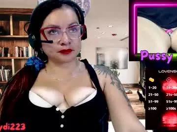 leidycrstnch21 on Chaturbate