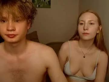 lessyxjhony on Chaturbate 