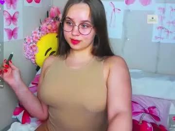 lilysweet13 on Chaturbate 