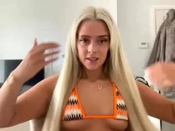 littleblonde010 on Chaturbate