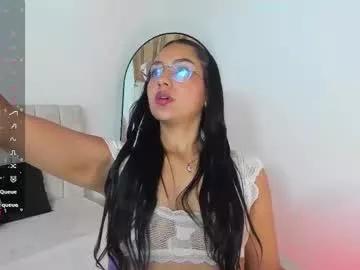 lunnasweet1 on Chaturbate 