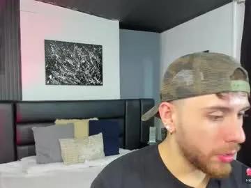 maxiimo_wolf on Chaturbate