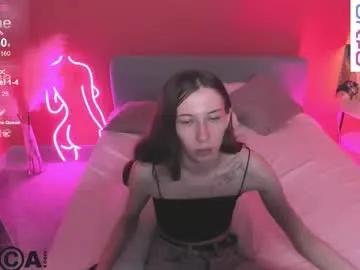 michele_mack on Chaturbate