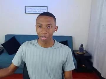 miiloo18 on Chaturbate 