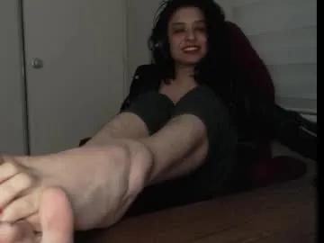 miss_carmila — feet job [200 tokens remaining] #feet #femdom #curly #latina #mistress