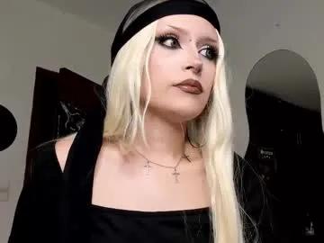 missluna27 on Chaturbate 