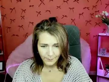 nicolehits — GOAL: Tips if you have fantasy about me. [0 tokens remaining] Welcome to my room! Dont be shy to write me! #tease  #nonude #milf #mommy  #skinny