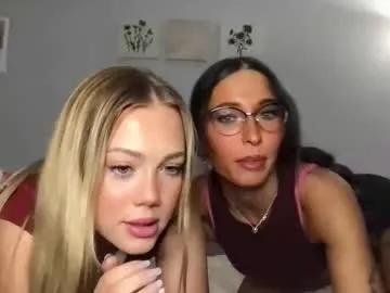 nicolesummerss on Chaturbate