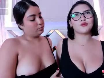 ninablooms01 on Chaturbate 