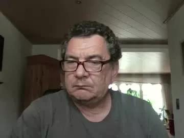 nobbie44 on Chaturbate 