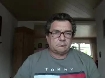 nobbie44 on Chaturbate 
