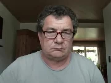 nobbie44 on Chaturbate 