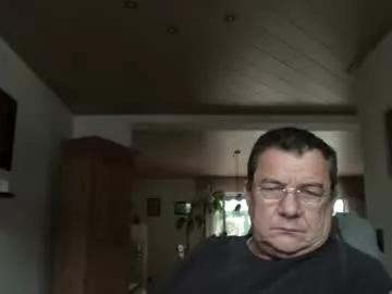 nobbie44 on Chaturbate 