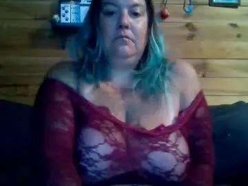 nutmegmatee on Chaturbate