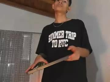 officialdominic on Chaturbate 