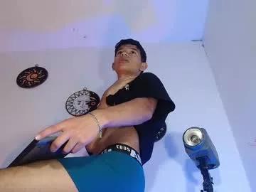 officialdominic on Chaturbate 
