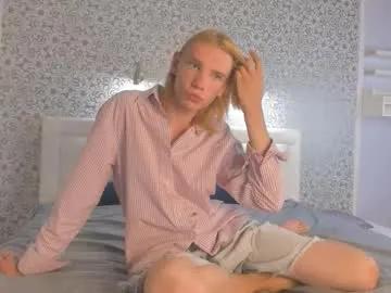 omensilk on Chaturbate