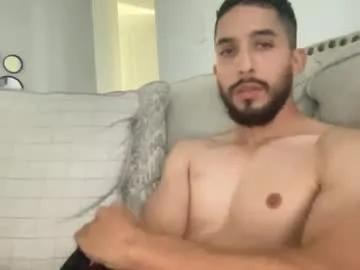 papicubano_guapo23cm on Chaturbate 